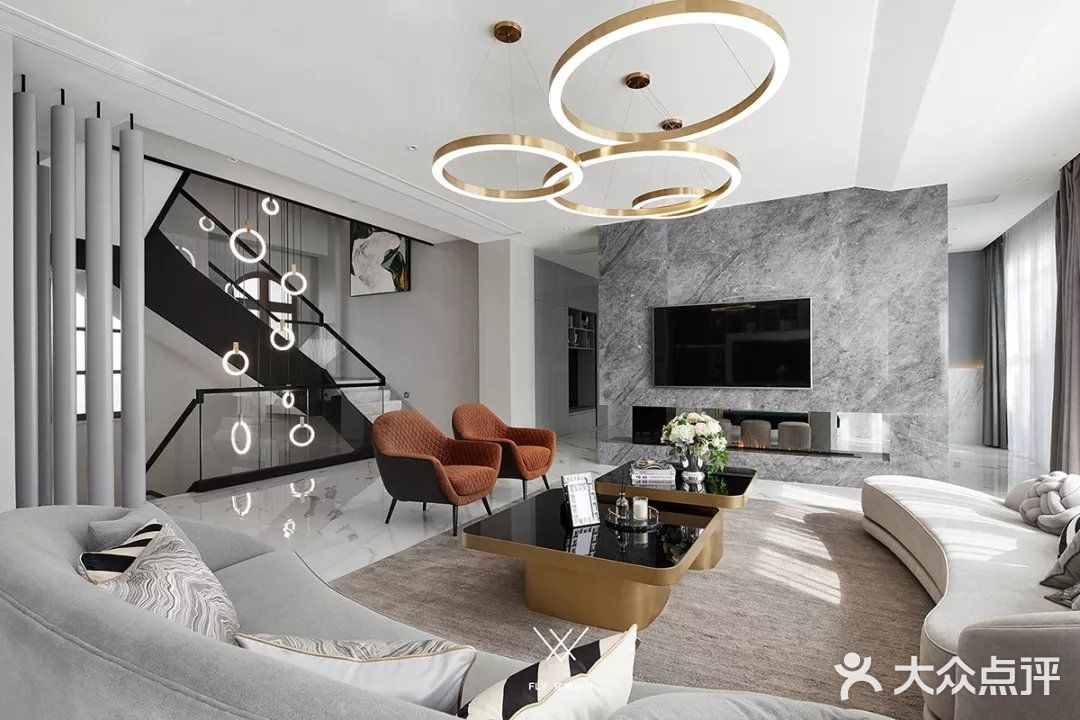 天然石材VS岩板