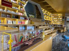 -新华书店(顺峰山公园店)