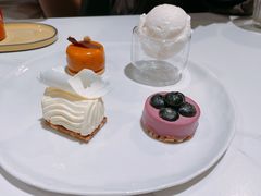 -潮一不贰·法式甜品·生日蛋糕·西式简餐(外滩店)