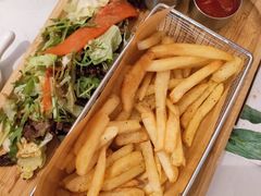 -ins森林童话餐厅coffee&bistro