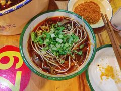-拈签一笑黄牛肉辣卤串串