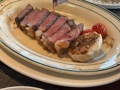 -MONICH牛排融合餐厅(和义大道购物中心店)