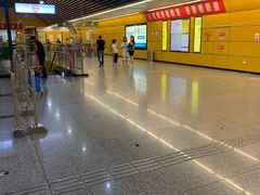 -红土地(地铁站)