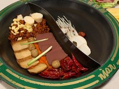 菌汤鸳鸯锅底-有拈头成都市井火锅(老门东店)