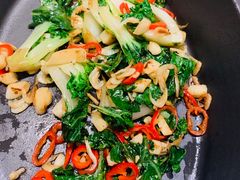 焗锅气奶白菜-小大董·烤鸭(凤凰汇店)