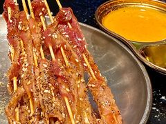 -何妹湿辣牛肉·粤式烧烤砂煲(桂雅路店)