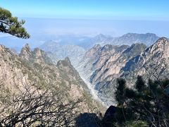 -黄山光明顶山庄