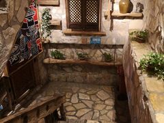 -老牌坊云南鱼豆花火锅(爱建店)