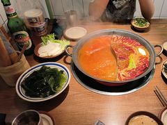 -巴卤社老火锅(财富店)