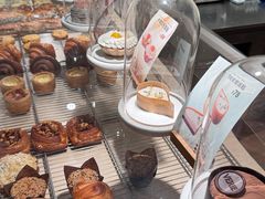 -VERIE BAKEHOUSE