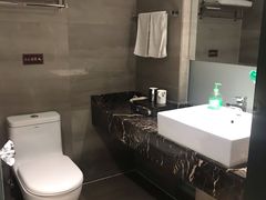 -天豪花香村酒店(贵阳花果园文创园店)