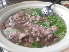 混烫汤锅-乐山食古香跷脚牛肉