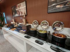 -上海虹桥中心爱琴海亚朵S酒店
