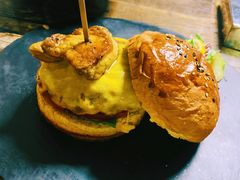 -HIGH FIVE哈福手工汉堡(桂林路店)