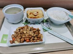 -老乡鸡(上海品尊国际中心店)