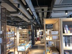 -光海书局(南京东路第一百货店)