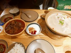 -叁煨蹄花·下饭盐帮菜(人民广场店)