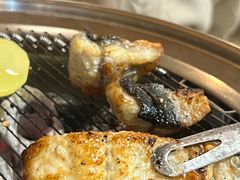 -围炉肉舍•炭烤活鳗•丹东海鲜烤肉(步行街店)