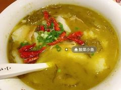 -渝是乎酸菜鱼(龙旗购物中心店)