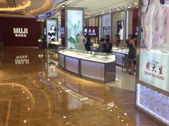 -王府井百货熙地港店