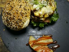 -HIGH FIVE哈福手工汉堡(桂林路店)