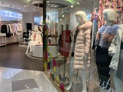 -优衣库(上海虹口龙之梦店)
