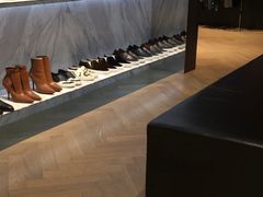 -GIVENCHY(佛罗伦萨小镇奥莱店)