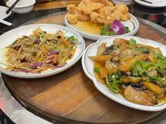 地三鲜-东北哈尔滨酱骨头馆房掌柜铁锅炖