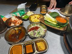 -草家酱蟹炭火烤肉店(珲春南路一店)