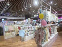 -孩子王(建邺金鹰世界店)