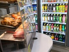 饮料等-全家便利店(襄阳南路店)