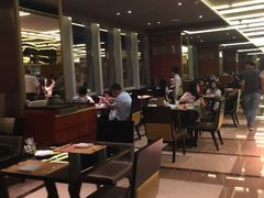 大堂-大中华希尔顿酒店-念自助餐·嗨啤·小龙虾