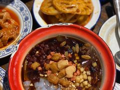 -爆炸头阿姨小四川正宗川味小吃(无任何分店)