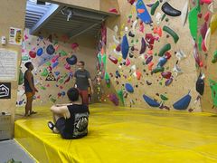 -问山MountQuest攀岩馆