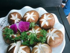 鲜香菇-港迹·鲜围煮海鲜火锅(湖州时代广场店)