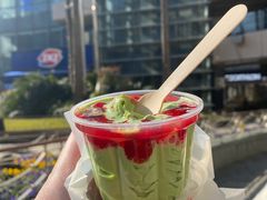 奥利奥草莓麦旋风-麦当劳(百联西郊购物中心店)