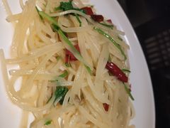 香菜梗炝土豆丝-绿茶餐厅(同成街华联店)