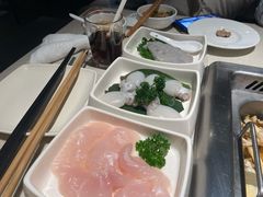 -海底捞火锅鲜切牛肉主题店(长寿路店)