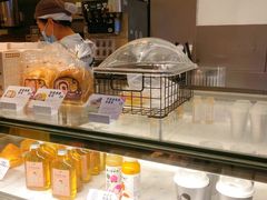 面包甜点陈列柜-喜茶(东莞汇一城店)