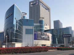 -杭州中沃沃尔沃4S店(滨江区店)