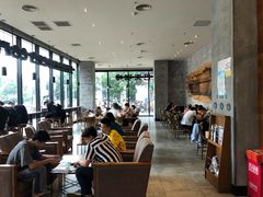 大堂-星巴克(济宁万达广场店)