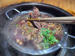 -大众跷脚牛肉馆·非遗传承单位(峨眉山店)