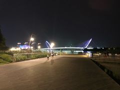 -南京眼步行桥