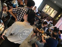 等位区-星巴克(舟山蜈蚣峙店)
