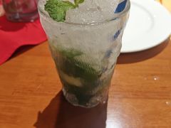 -申德勒加油站餐厅(三里屯北小街店)