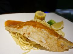 龙利鱼扒配蟹黄汁-绿茵阁(体育西分店)