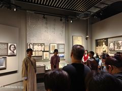 -龙华烈士纪念馆-停车场
