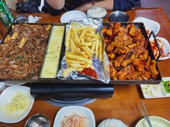 -亲昵春川鸡排(韩国美食街店)