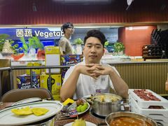 -四囍码头海鲜烧烤自助火锅(外滩南京东路悦荟广场店)