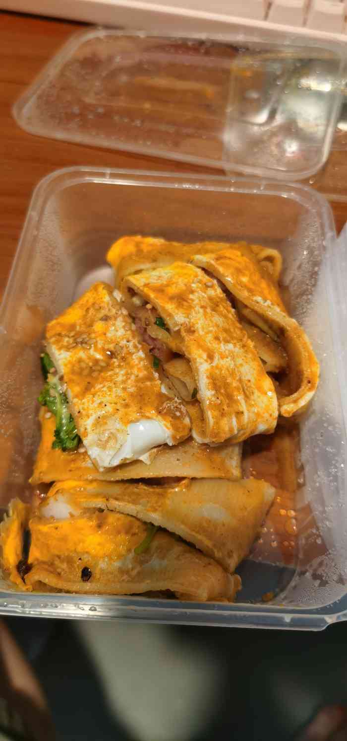 馋滋味长沙臭豆腐烤冷面(布吉店)-"店铺是一对年轻人开的,对待客人很